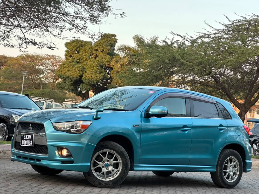 MITSUBISHI RVR thumbnail 2